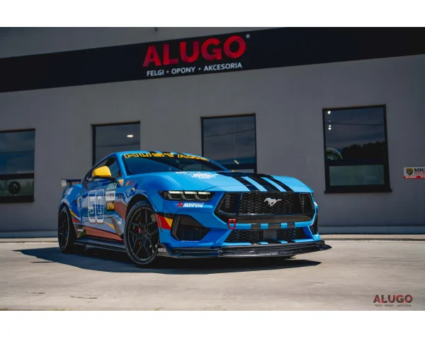 Realizacja Ford Mustang GT – Concaver CVR5, dokładki i okleina NASCAR