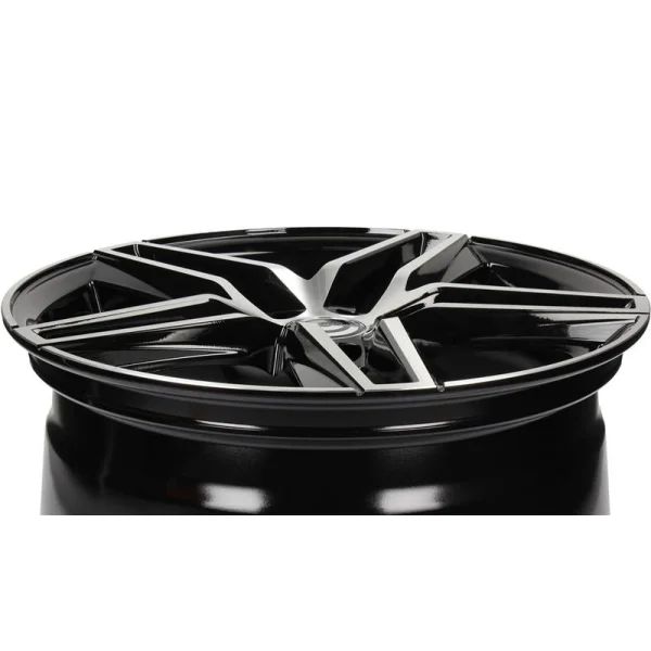 Felgi Aluminiowe Carbonado Stormy 17