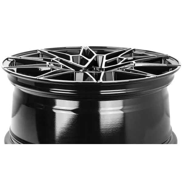 Felgi Aluminiowe Carbonado Solid 18