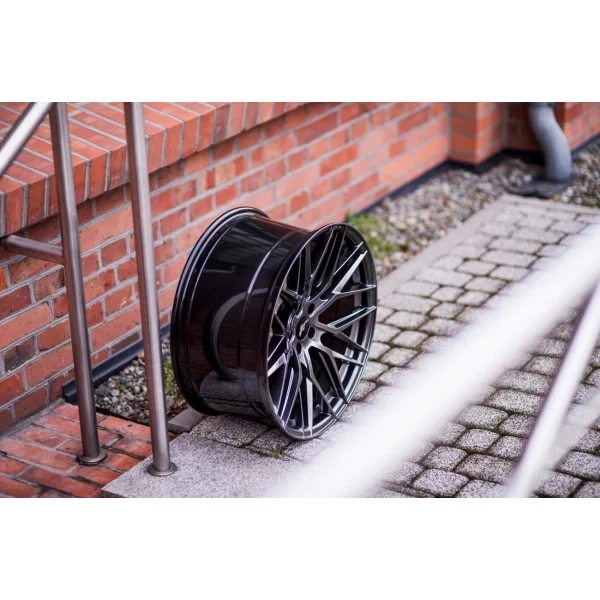 JR Wheels JR28 15x7 ET38 4x100 Hyper Black