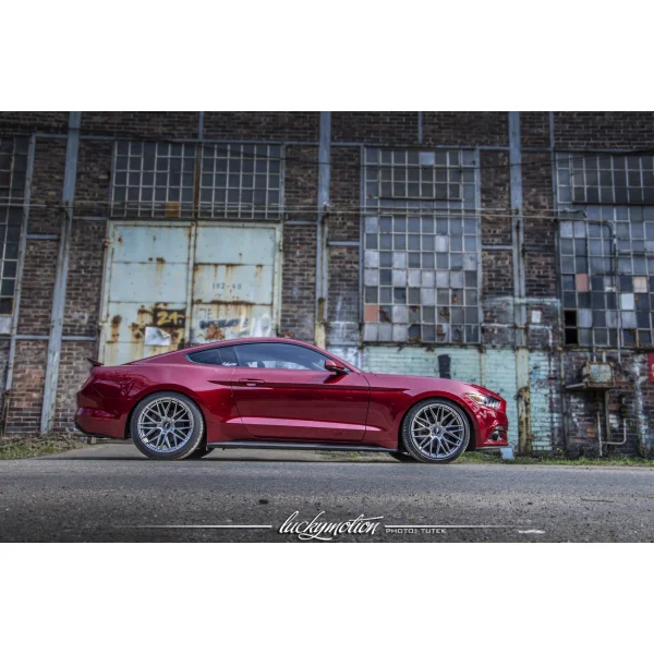 JR Wheels JR28 15x7 ET38 4x100 Hyper Black