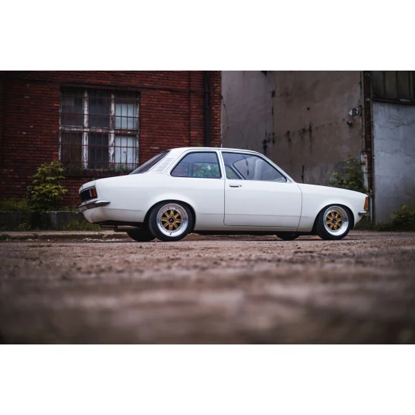 JR Wheels JR31 15x7.5 ET20 4x100 Gold w/Machined Lip