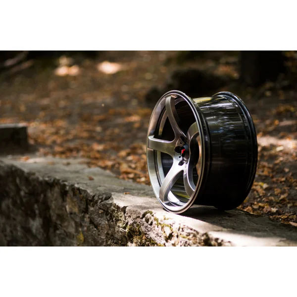 JR Wheels JR32 18x8,5 ET38 5x100 Hyper Black