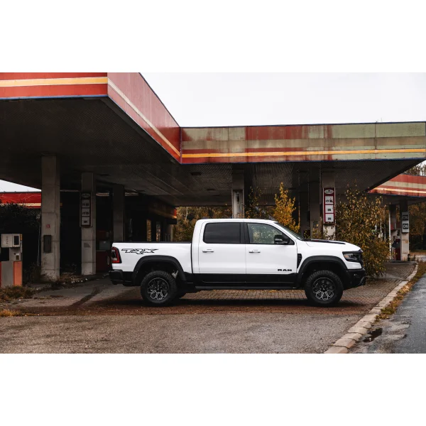 JR Wheels JRX11 18x9 ET25 6x139.7 Black Machined w/Tinted Face