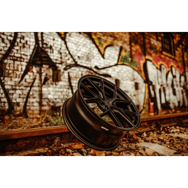 JR Wheels SL01 18x8,5 ET35 5x120 Matt Black