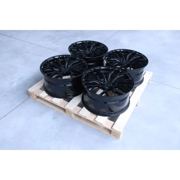 Set of CVR1 20x9,5 ET35 + 20x9,5 ET38 5x112 Gloss Black