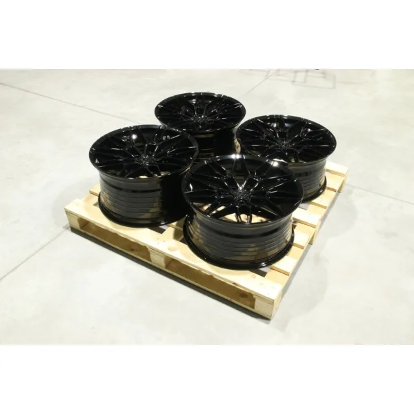 Set of CVR6 20x9,5 ET25 + 20x10,5 ET35 5x120 Gloss Black