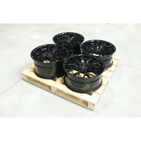 Set of CVR1 20x9 ET35 + 20x10 ET40 5x114,3 Gloss Black
