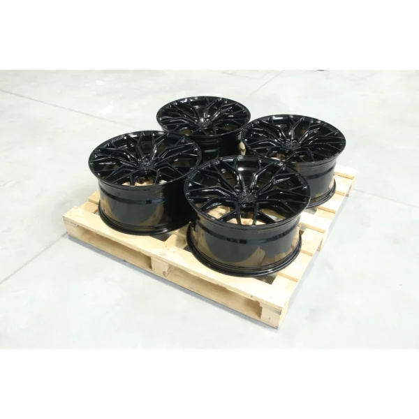 Set of CVR1 20x10 ET20 5x112 Gloss Black