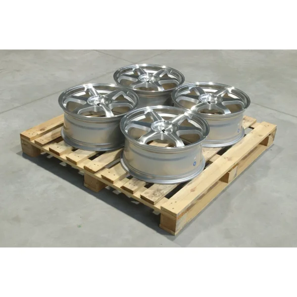 Set of JR3 18x8 ET40 5x100 Silver Machined