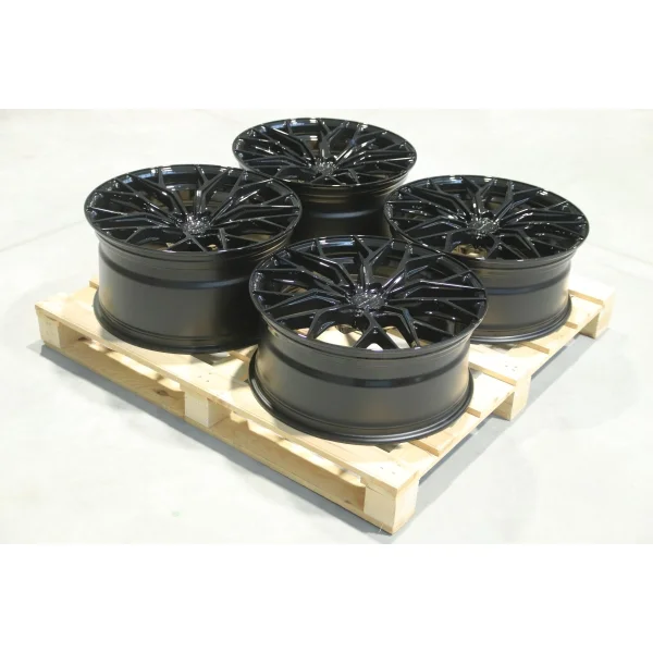 Set of CVR1 21x9 ET30 + 21x10,5 ET35 5x112 Gloss Black